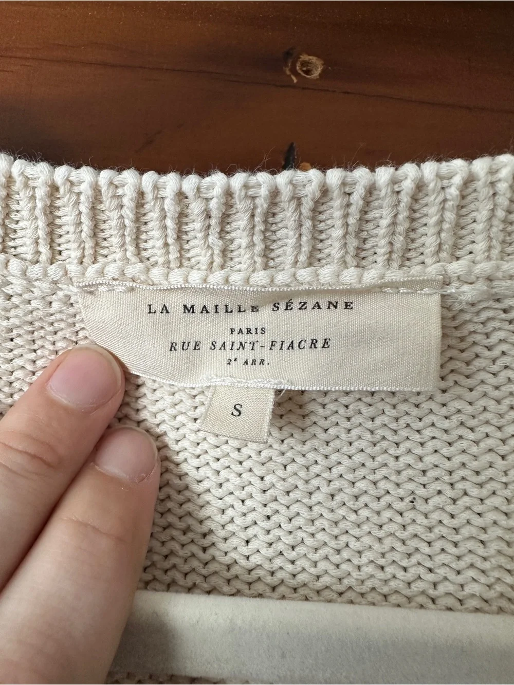 Sezane LÉONTINE Ecru Cropped Sweater with Camel Stripes and Henley Buttons - Picture 4 of 4